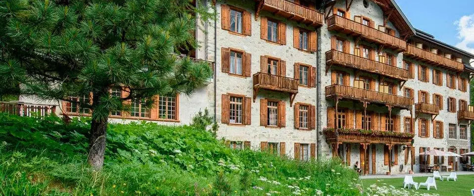 General view of the Grand Hôtel & Kurhaus in Arolla