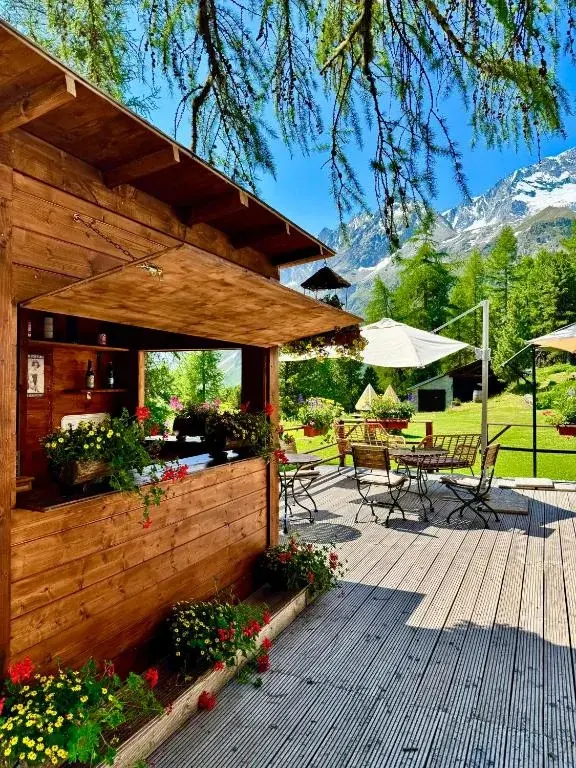 Le Jardin des Arolles — panoramic terrace for ceremonies, Arolla Val d'Hérens