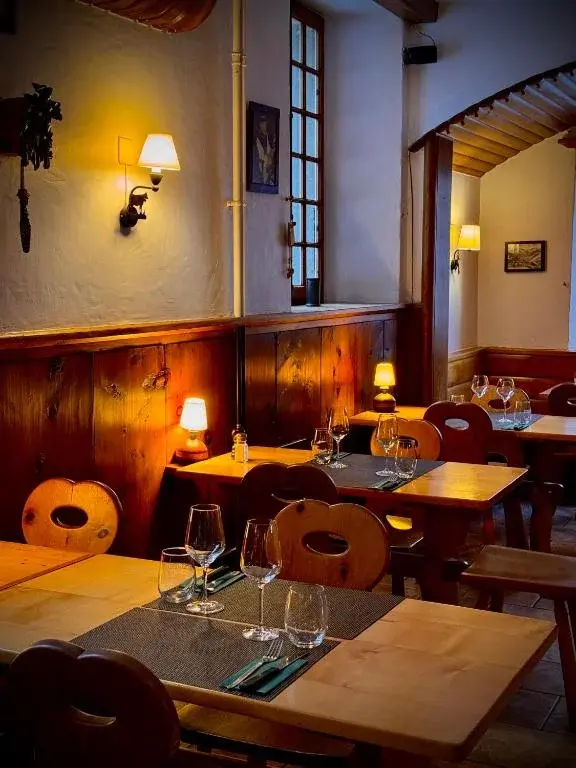 Le Carnotzet — vaulted cellar available for private events, Grand Hôtel & Kurhaus Arolla